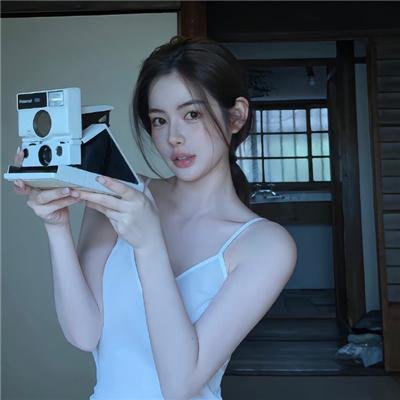 伪情半生封面